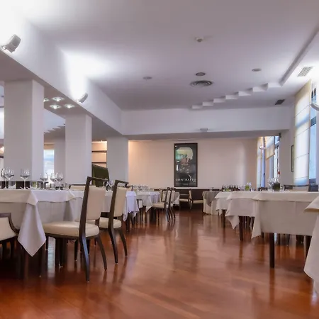 Park Hotell 4*